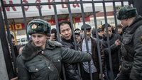 Полтысячи мигрантов задержаны в Москве в ходе проверки промзон