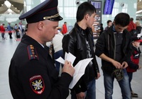 Мигрантов-нарушителей со скоростью молнии отправляют из Петербурга на родину