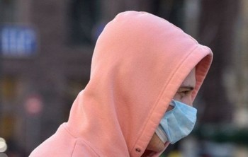 Коронавирус запер мигрантов в России