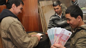 В МОМ призвали учитывать проблемы мигрантов