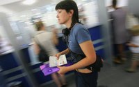 В Украине резко вырос спрос на загранпаспорта. С чем это связано?